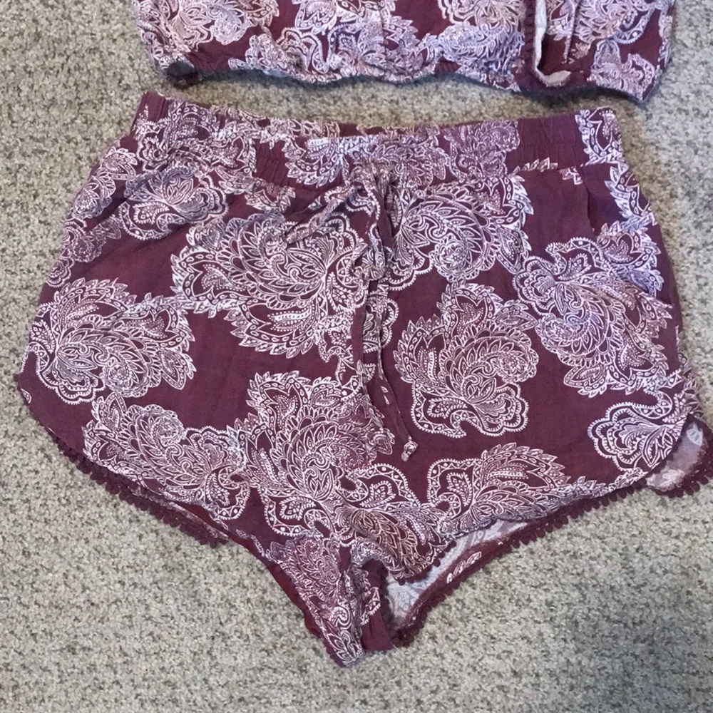 Beachy top and short set - Picture 3 of 9